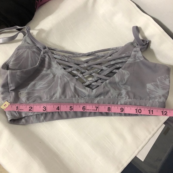 Fabletics grey strapped back sports bra - Picture 7 of 7